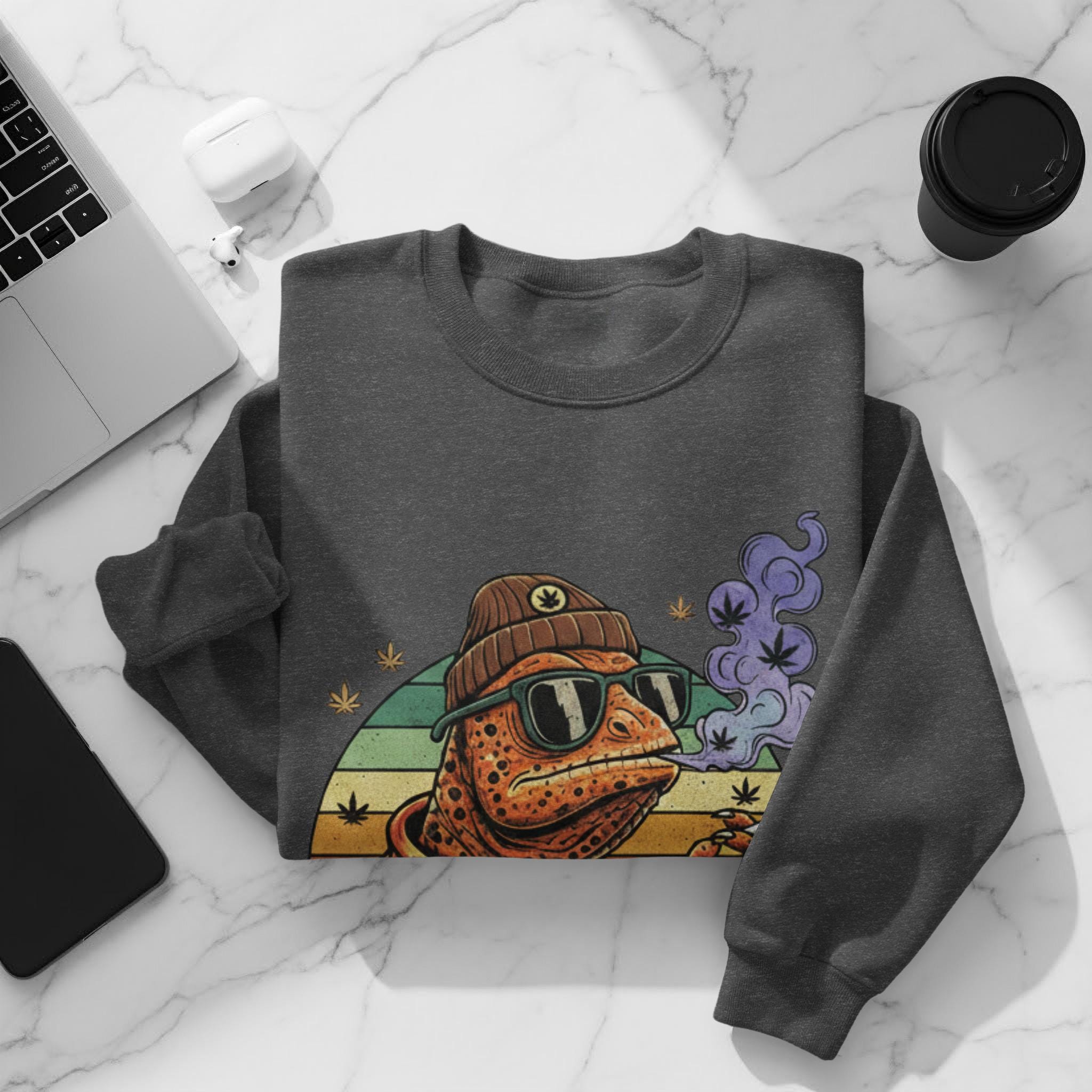 Cool Frog Sweatshirt, Retro Aesthetic Clothing, Vintage Frog Pullover, Funky Animal Sweater, Quirky Graphic Apparel, Trendy Jumper