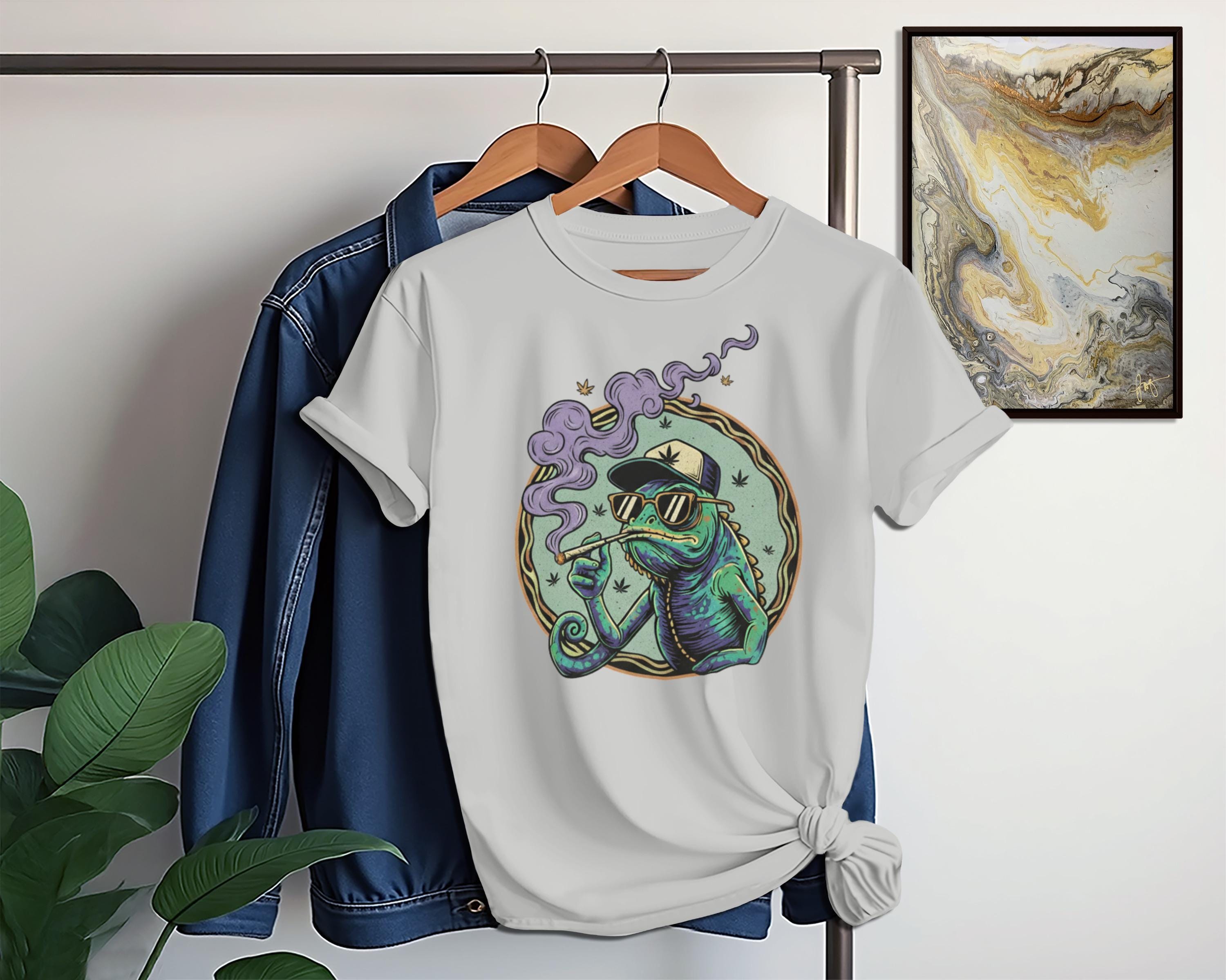 Cool Chameleon Graphic T-Shirt, Stylish Casual Wear, Trendy Unisex Top, Unique Art Tee, Fun Gift Idea, High-Quality Print Shirt
