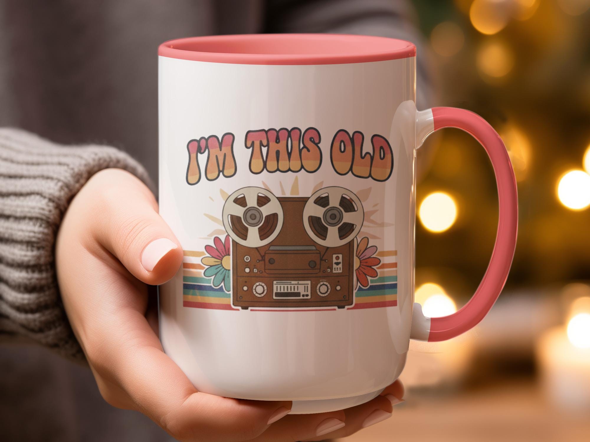 I'm This Old Mug, Retro Tape Recorder Design, Funny Coffee Cup, Perfect Gift for Music Lovers, Vintage Vibes, Nostalgia Drinkware