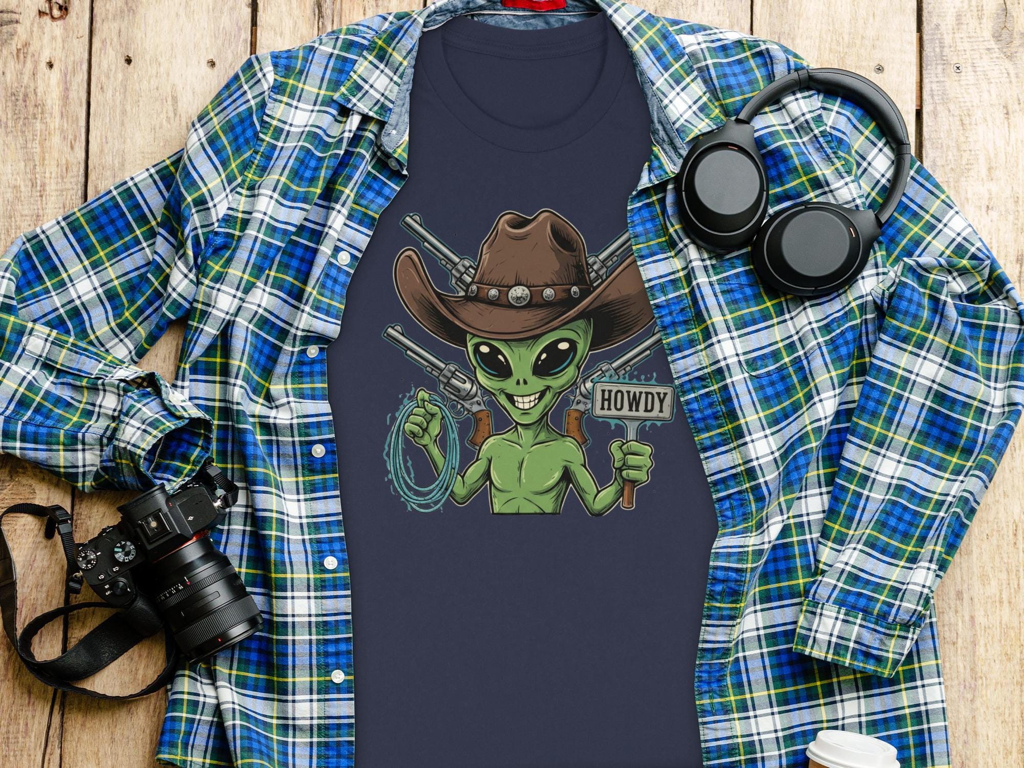 Alien Cowboy T-Shirt, Funny Alien Graphic Tee, Western Style Alien Shirt, Cool Alien Design, Unique Alien Top for Men Women