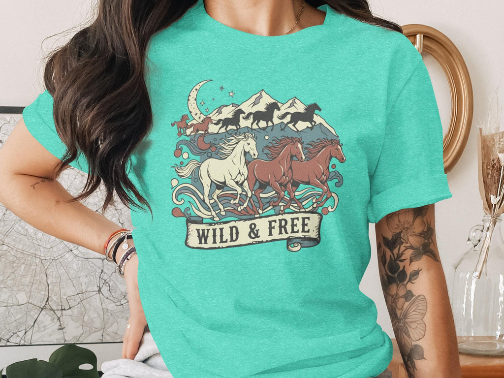 Wild and Free Horse Graphic Tee, Boho Western Style Shirt, Vintage Horse T-Shirt, Retro Horse Lover Gift, Country Horse Top