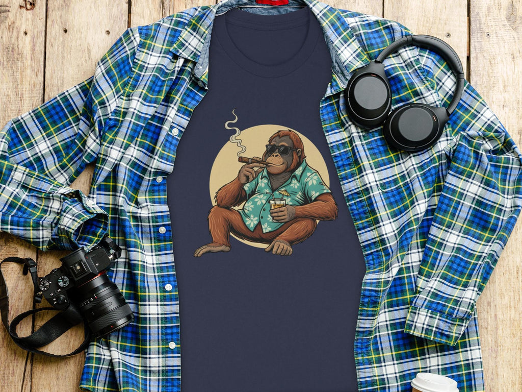 Funny Smoking Ape Graphic Tee, Vintage Inspired Monkey T-shirt, Cool Graphic Print, Humorous Animal Design Top, Unisex Casual Wear