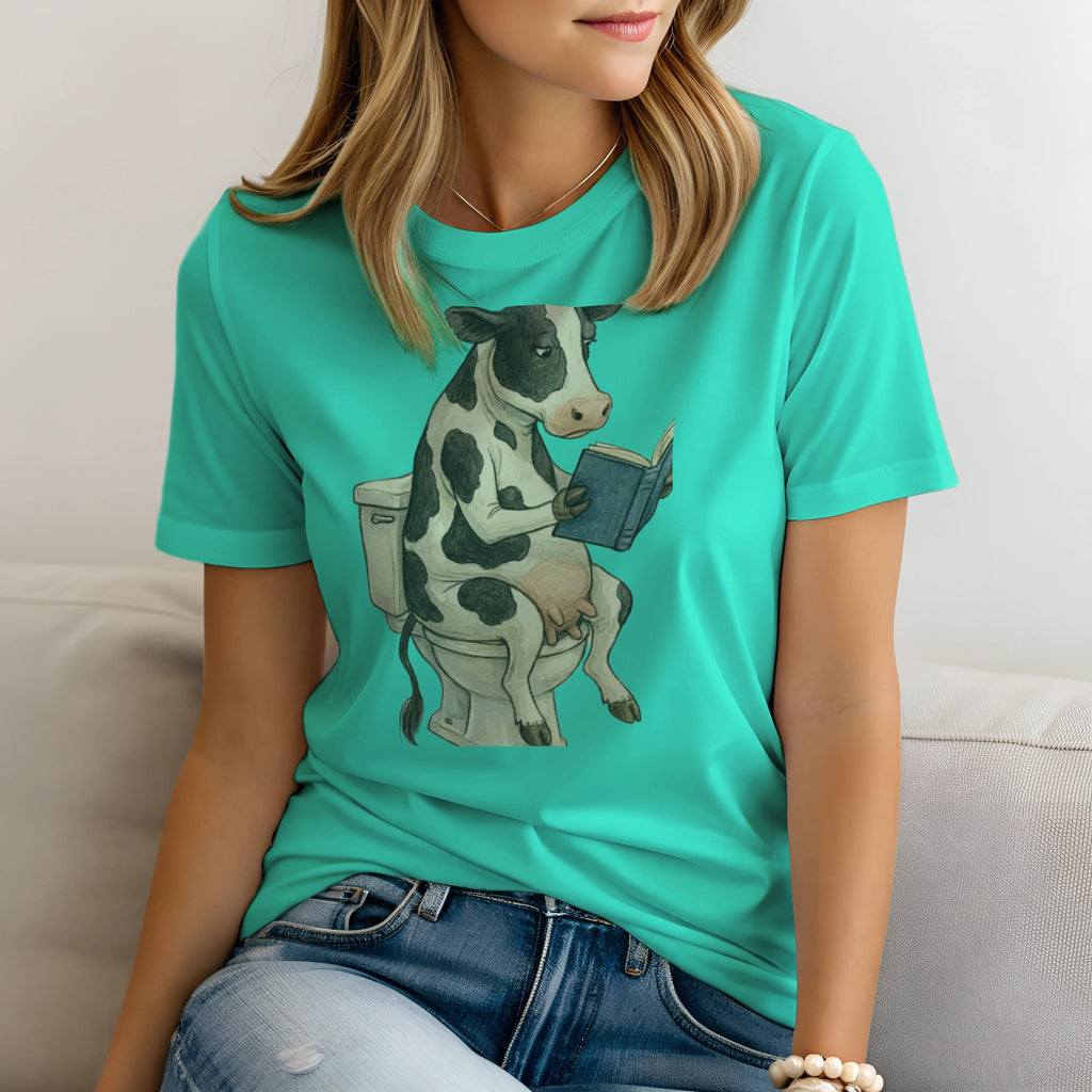 Funny Cow Reading Shirt, Cute Animal Graphic Tee, Humorous Farm Animal T-Shirt, Casual Novelty Gift, Cool Book Lover Clothes