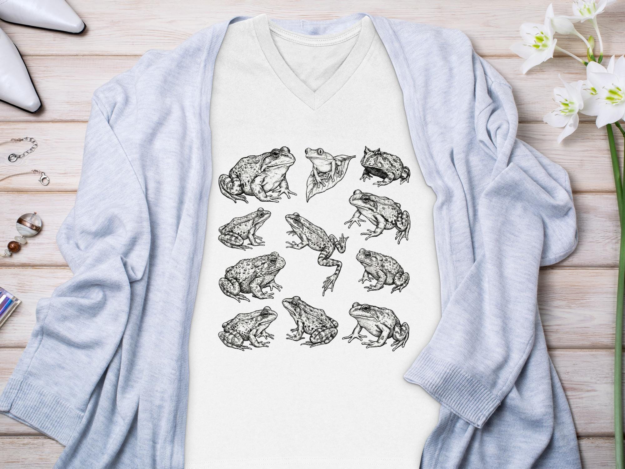 Frog T-Shirt, Wildlife Art Tee, Herpetology Gift