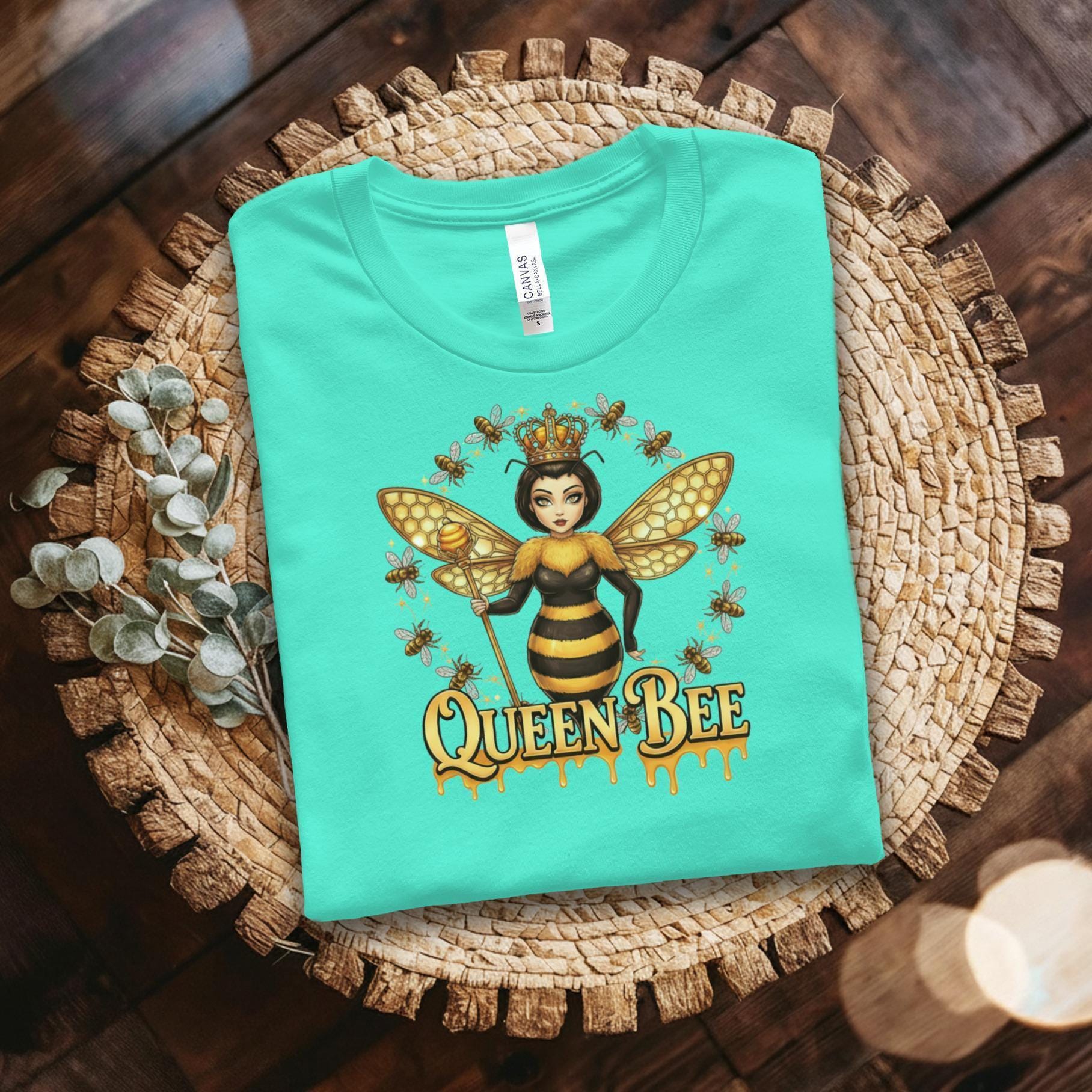 Queen Bee T-Shirt, Honeycomb Wings Shirt, Bee Lover Gift, Bee Keeper Shirt, Save The Bees Tee, Bee Graphic Shirt, Honey Bee Tshirt, Queen