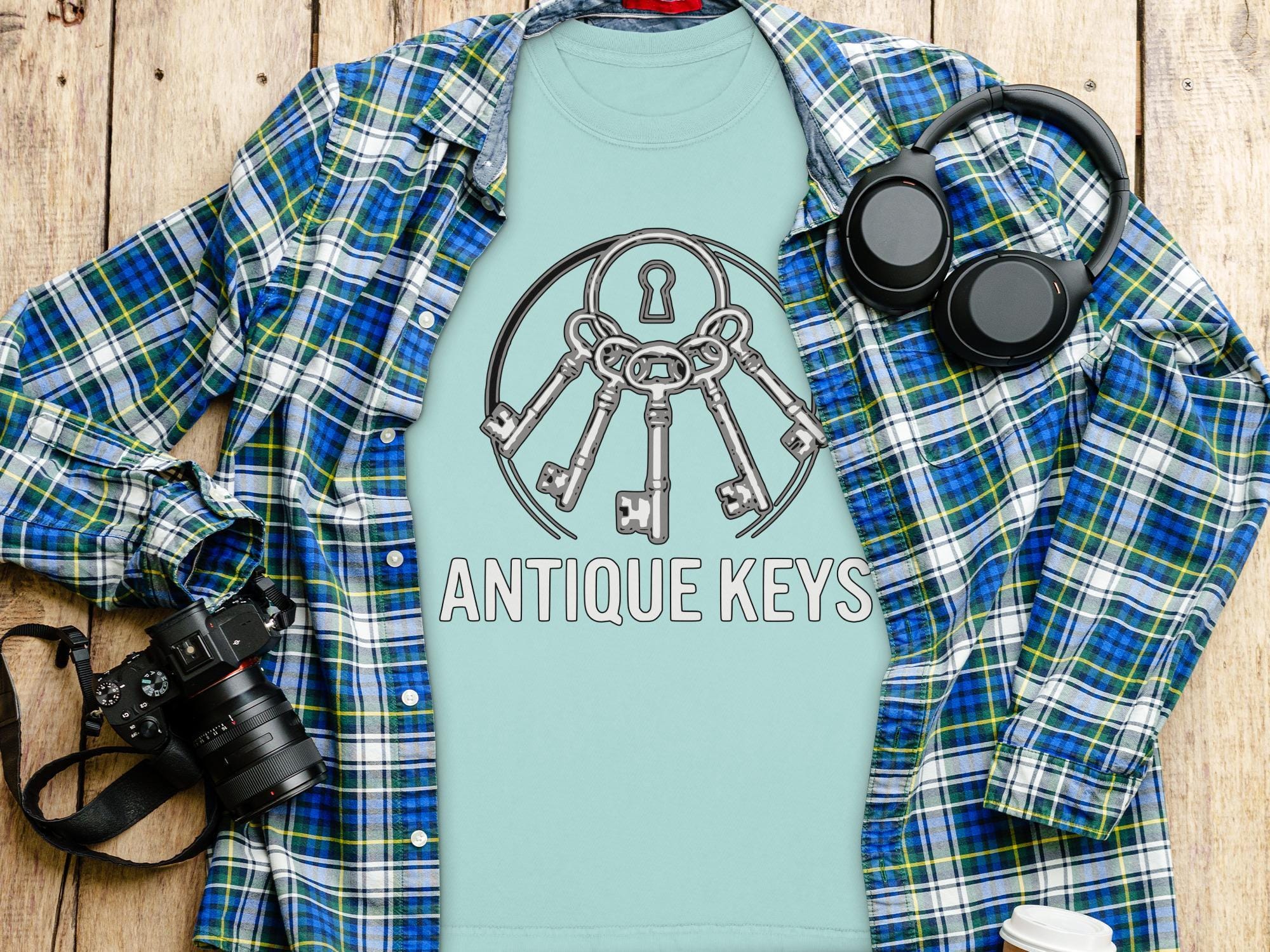 Antique Keys T-Shirt, Vintage Style, Comfort Colors Tee, Skeleton Key Graphic, Unique Key Design, Keyring Shirt, Gift for Historians