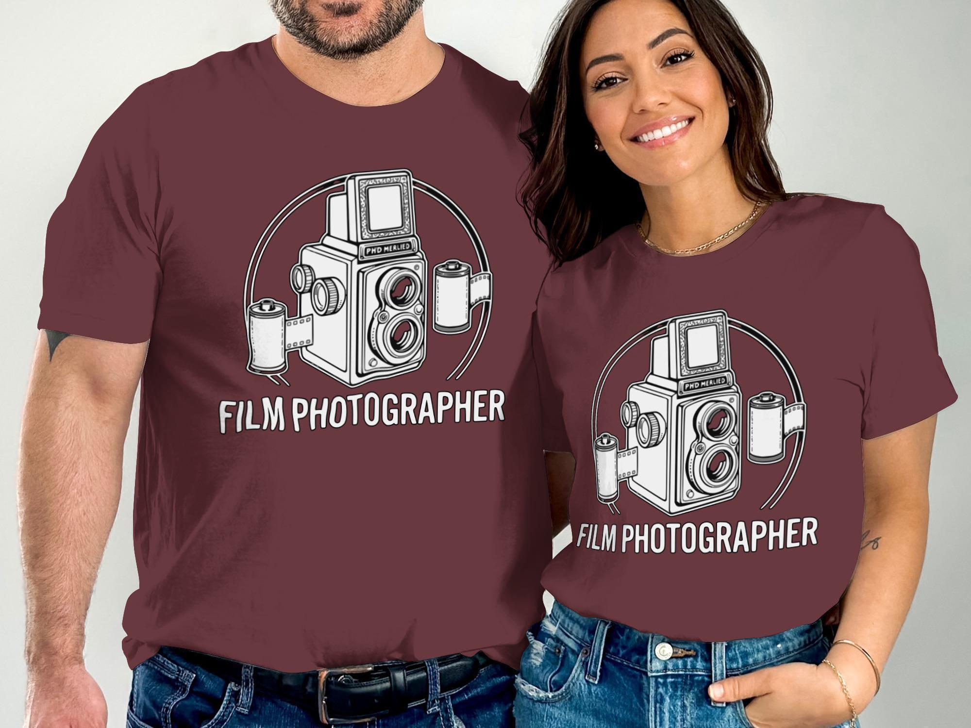 Film Photographer T-Shirt, Vintage Camera Tee, Photography Lover Gift, Analog Photography Shirt, Old Camera Graphic T Shirt